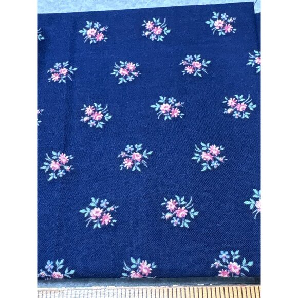 Vintage Peter Pan Fabrics 18x22 Cotton Fat Quarter Floral Navy Print Fabric - Picture 1 of 5